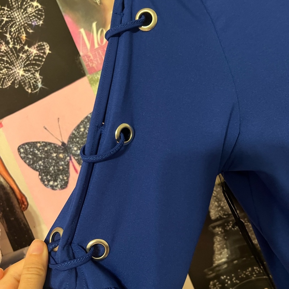 Blue Top - Picture 6 of 7